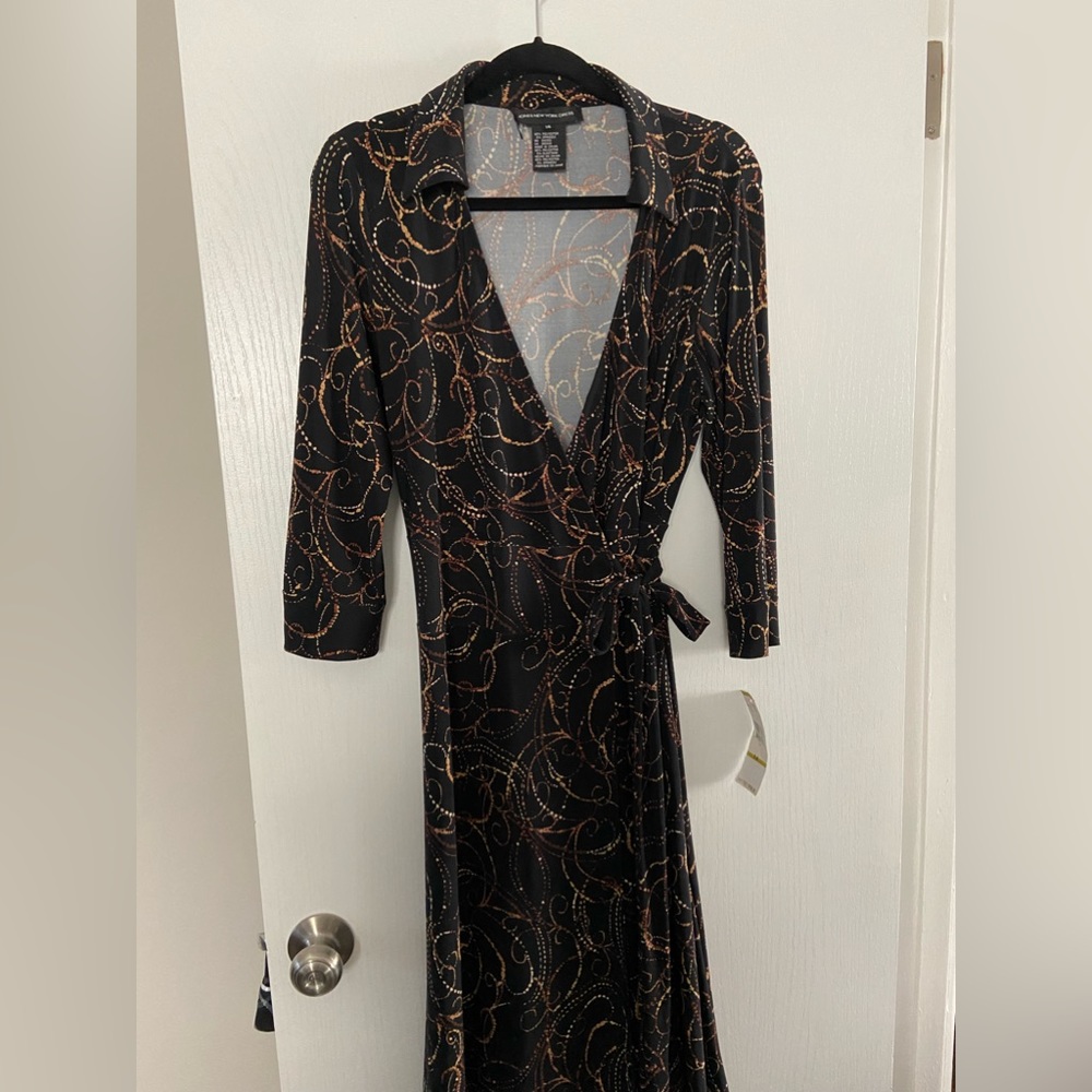 Jones New York wrap dress, self belted, black with Carmel and taupe, size 14 NWT
